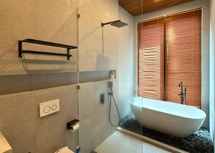 Ocean Breeze - 3 Bedroom Ocean View ジンバラン